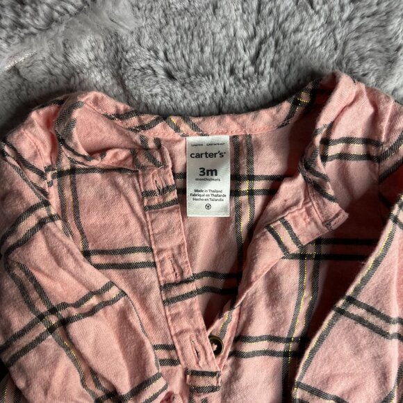 Carter's Infant Girls 2 piece set 3 months. - Picture 2 of 3